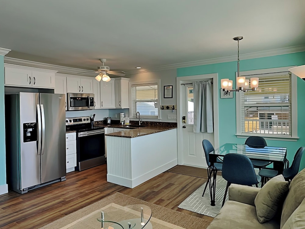 Noon Wave by Distinctive Beach Rentals