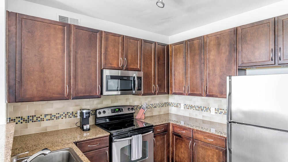 Landing Apartments - North Dallas