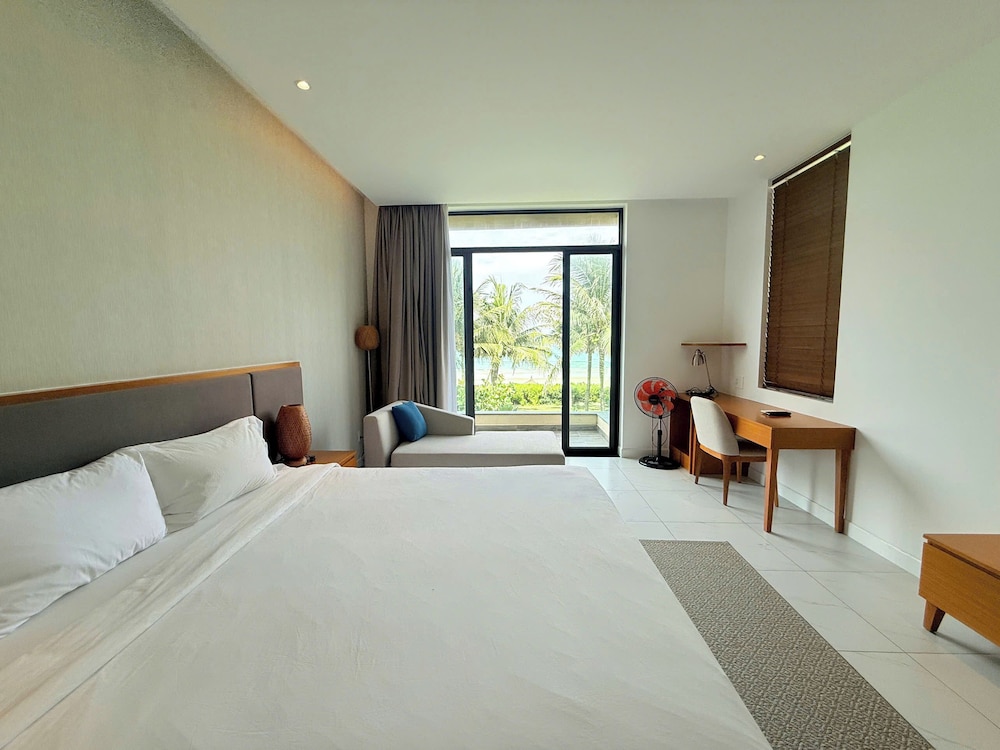 Deluxe Villa Beach Front