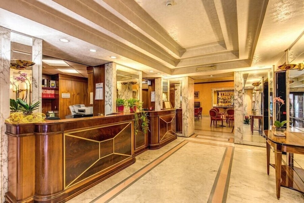 Hotel San Remo-1