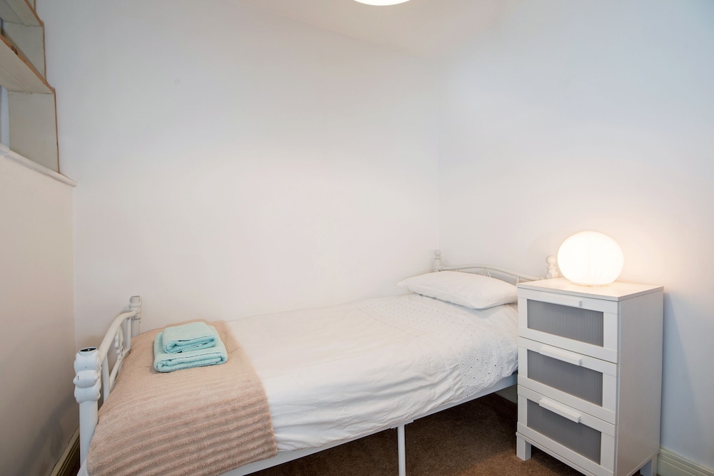 Apartment 2 The Grove view 3
