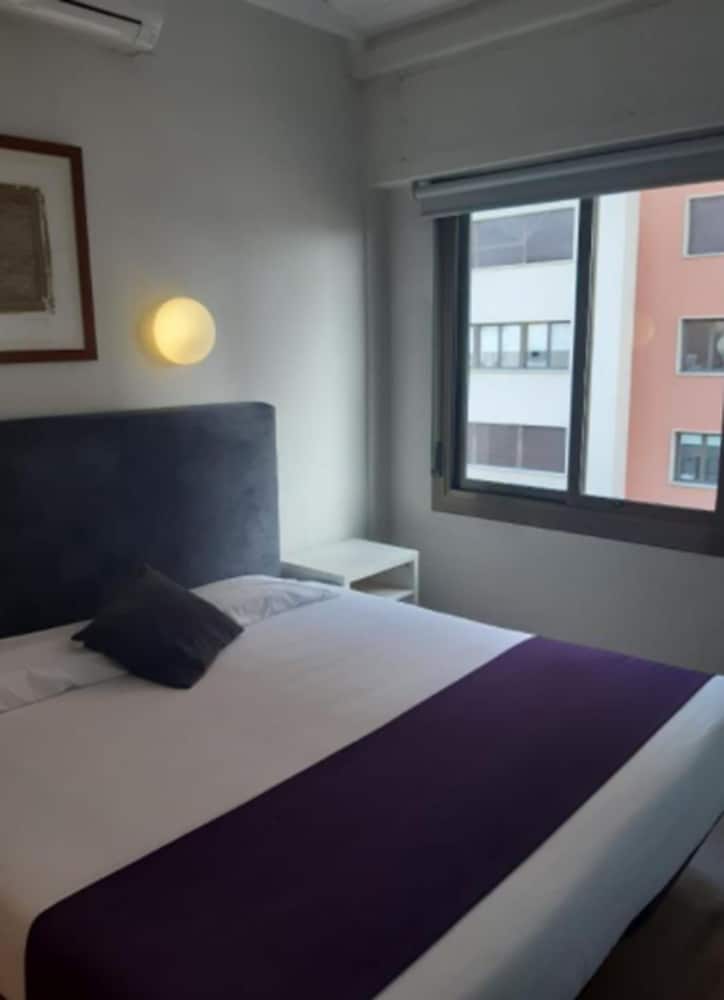 Apartamentos Mayerling Bisbe Urquinaona