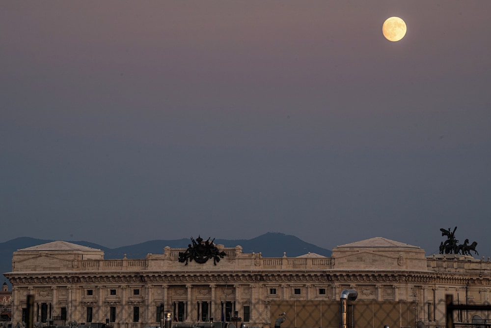 Gracchi Vatican View