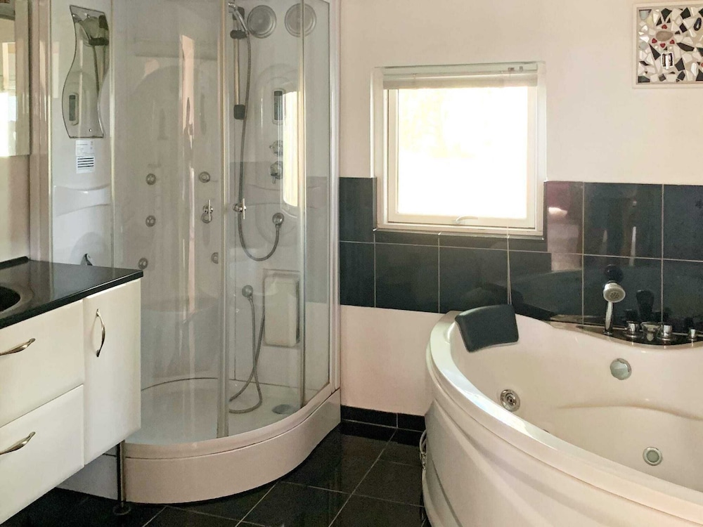 Cozy Holiday Home in RÃ¸dby near Beach view 5