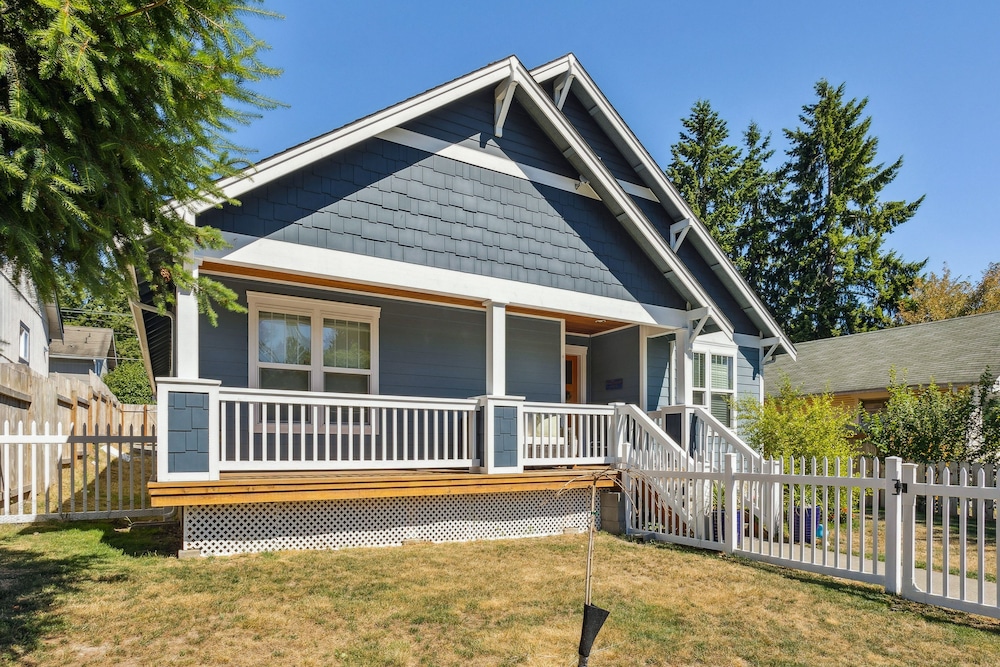 Cheery Tacoma Vacation Rental: 7 Mi to Owen Beach! - Property Image 12