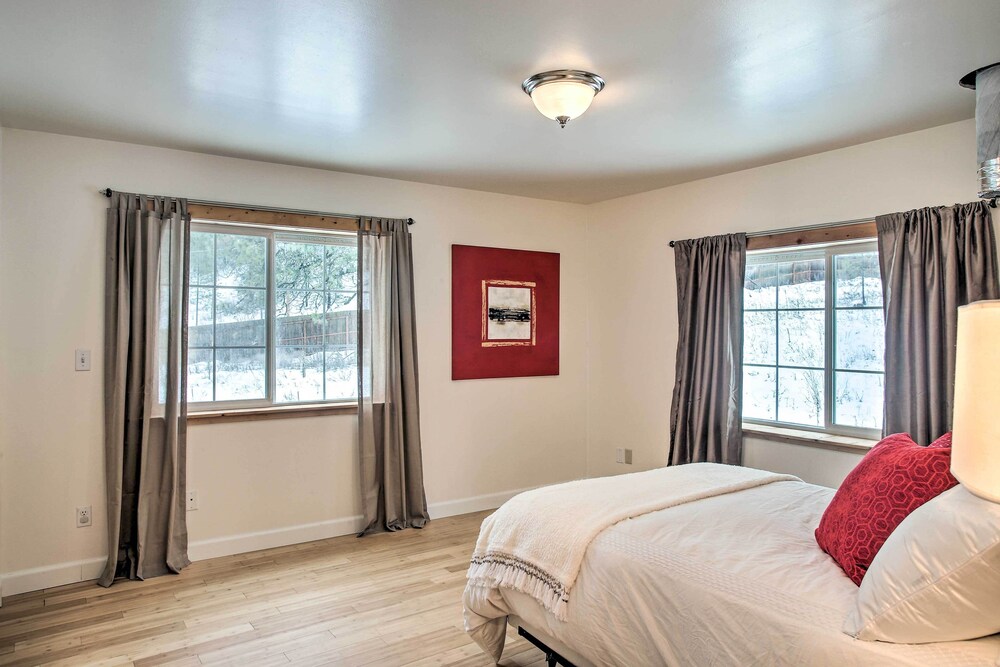 Kettle Falls Home w/ River Valley Mtn Views! view 3