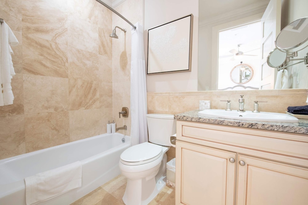 Seabreeze 8 - Luxury 4-bedroom on Seven Mile Beach