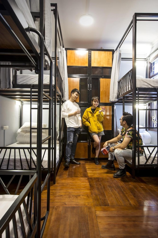 The Chi Novel Hostel