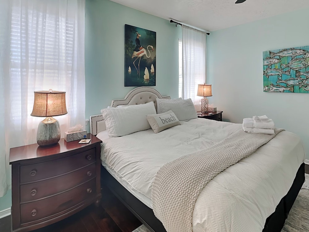 West Bay Getaway by Ryson Vacation Rentals