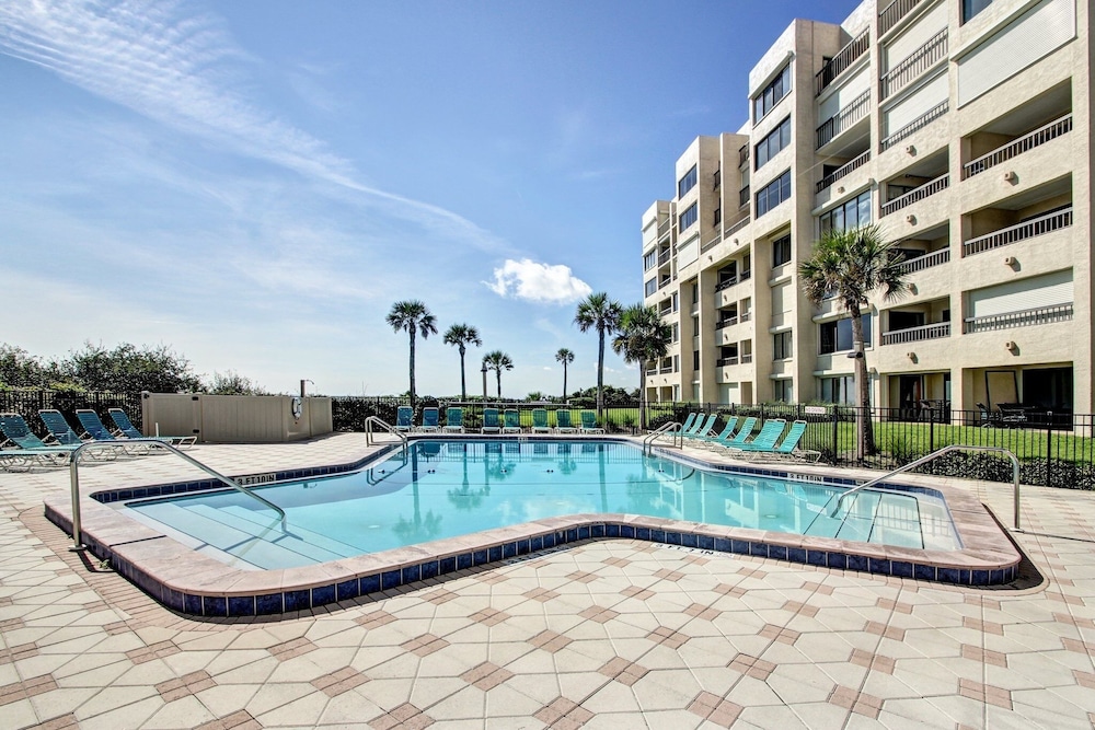 Surf And Racquet Club B149 2 Bedroom Condo