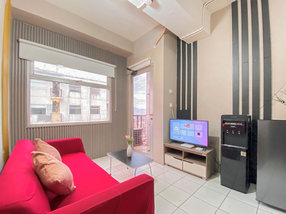 Spacious 1BR at Grand Asia Afrika Apartment