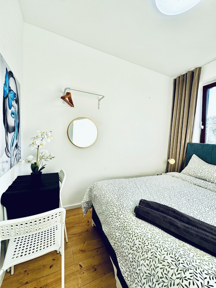 Spacious Budget Home Garden Stay