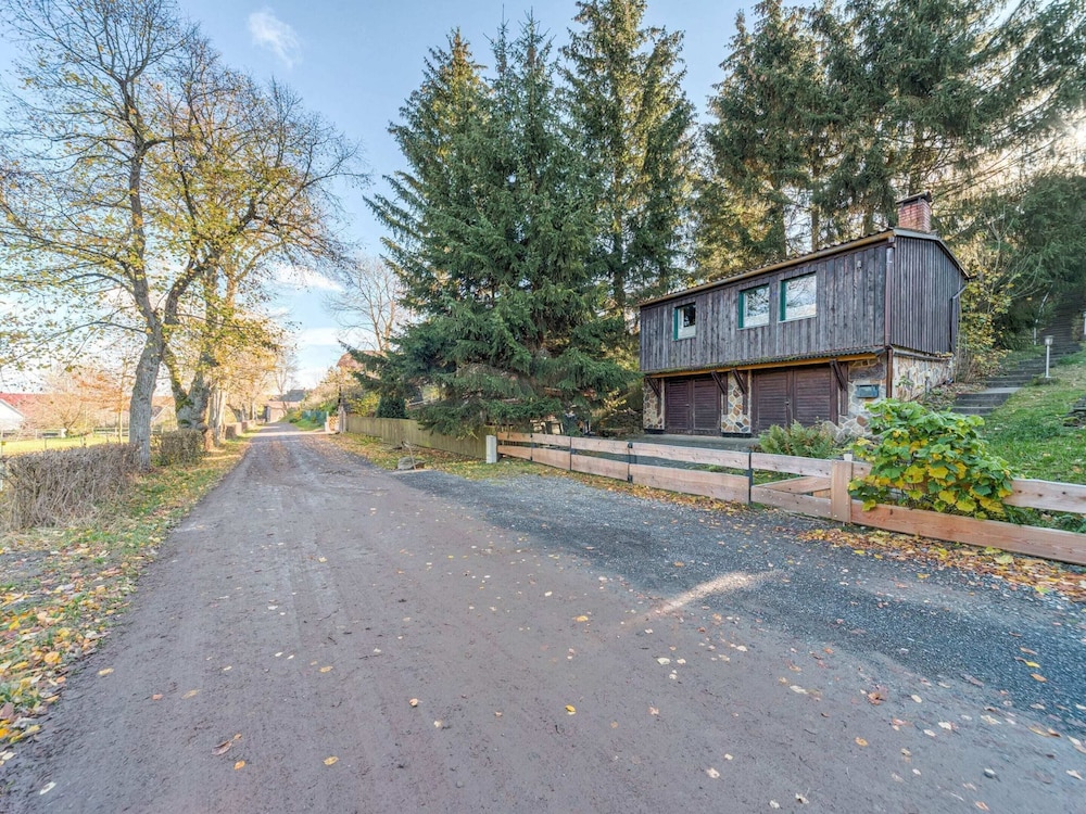 Hideaway With Lakeside Leisure