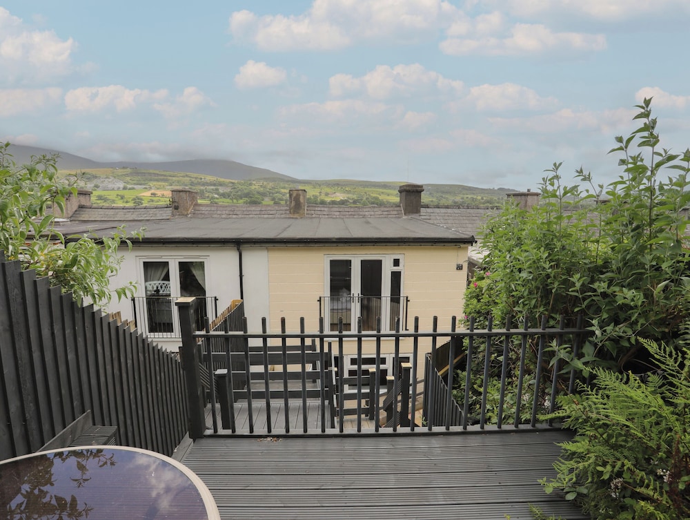 43 Hyfrydle Road
