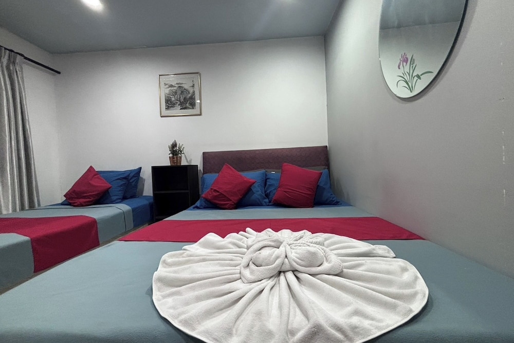 Sunshiny-BB Hostel near Punnavithi BTS station