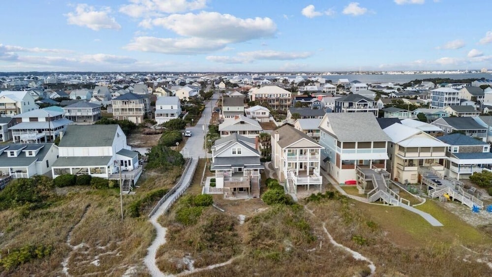 Sunset Shores 5 Bedroom Home