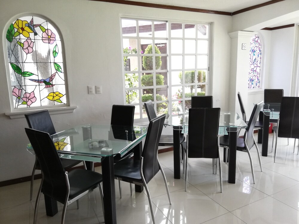 La Aurora Hotel like Home