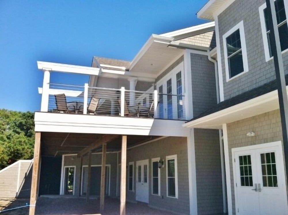 Charming East Falmouth Home: Walk to Private Beach