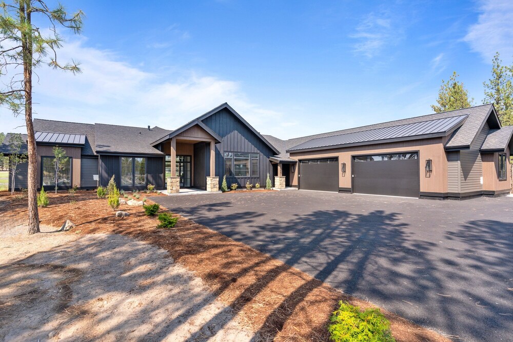 Palla Wake 5 Bedroom Home view 4