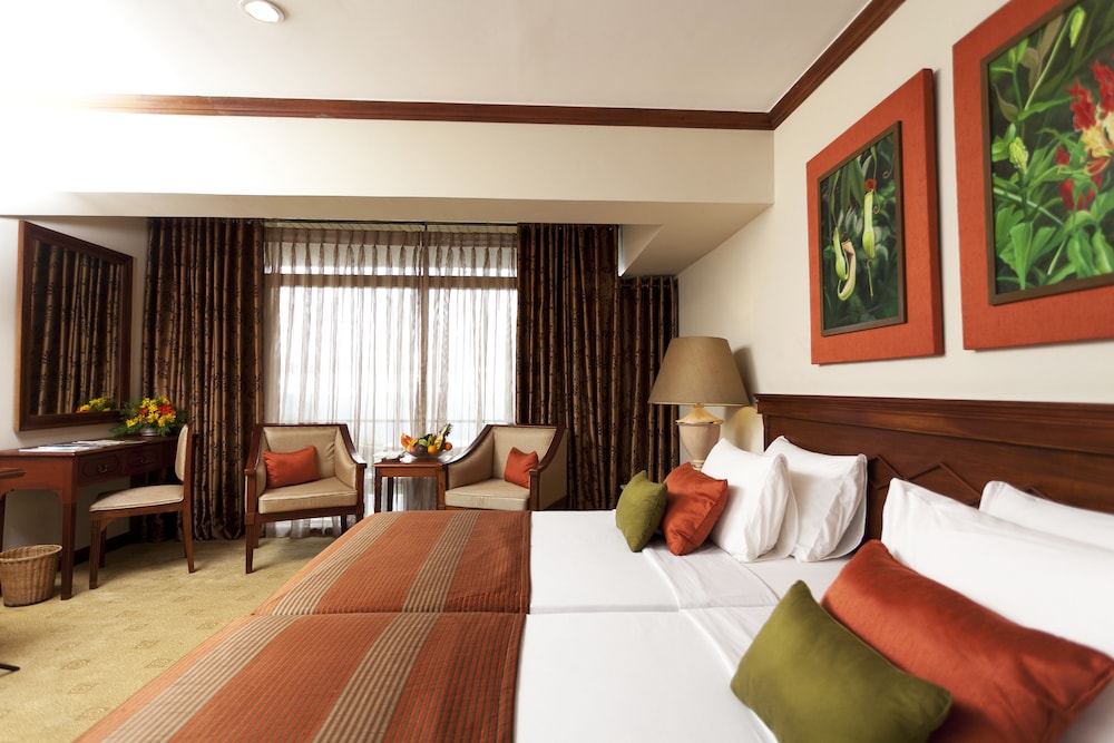 Hunas Falls Hotel view 3