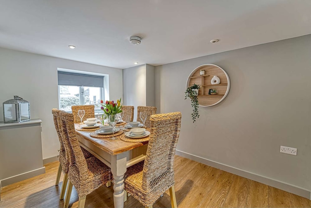 Host Stay Bridgepoint House