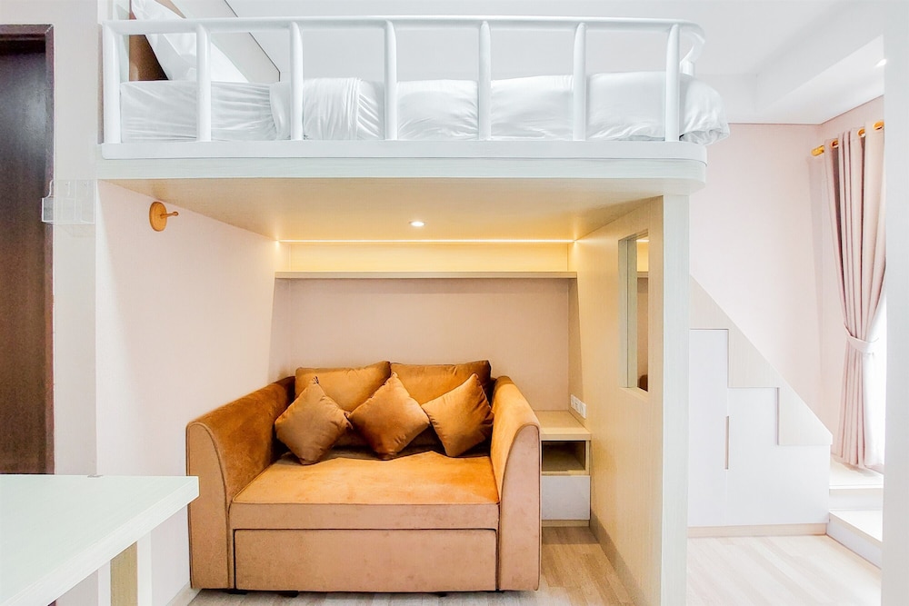 Well Furnished and Simply Studio Transpark Bintaro Apartment