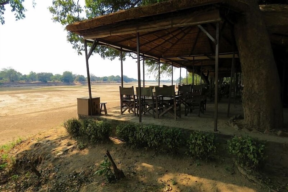 Croc Valley Camp
