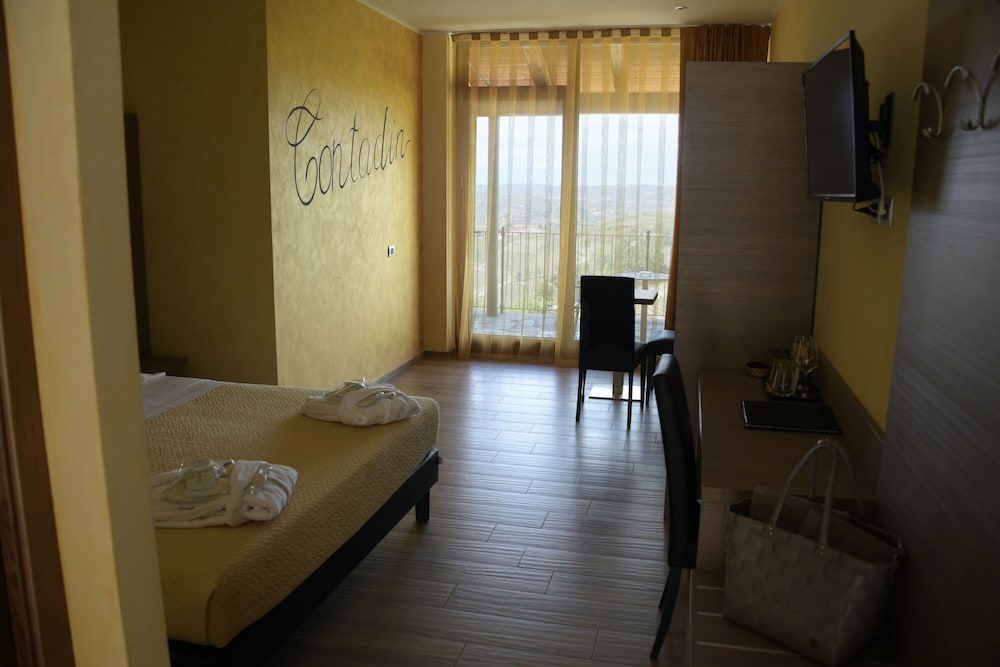 CASA CASTELLA photo 5
