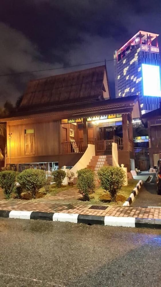 Traders Villa