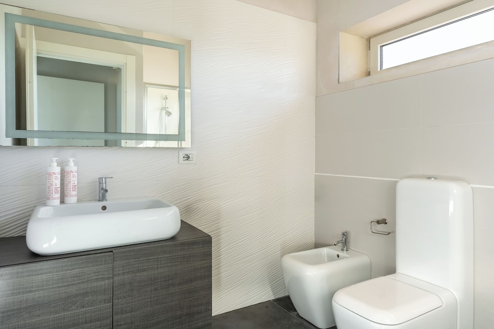 Casa Faro del Plemmiro con Jacuzzi by Wonderful Italy