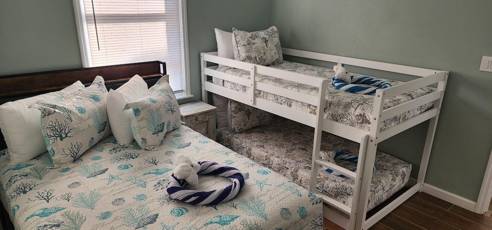 159 Pearl St 2 Bedroom Home