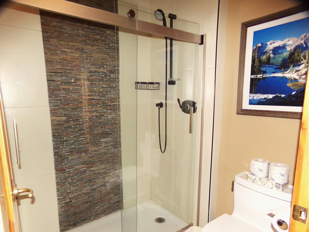 Buffalo Lodge 3 Bed 3 Bath
