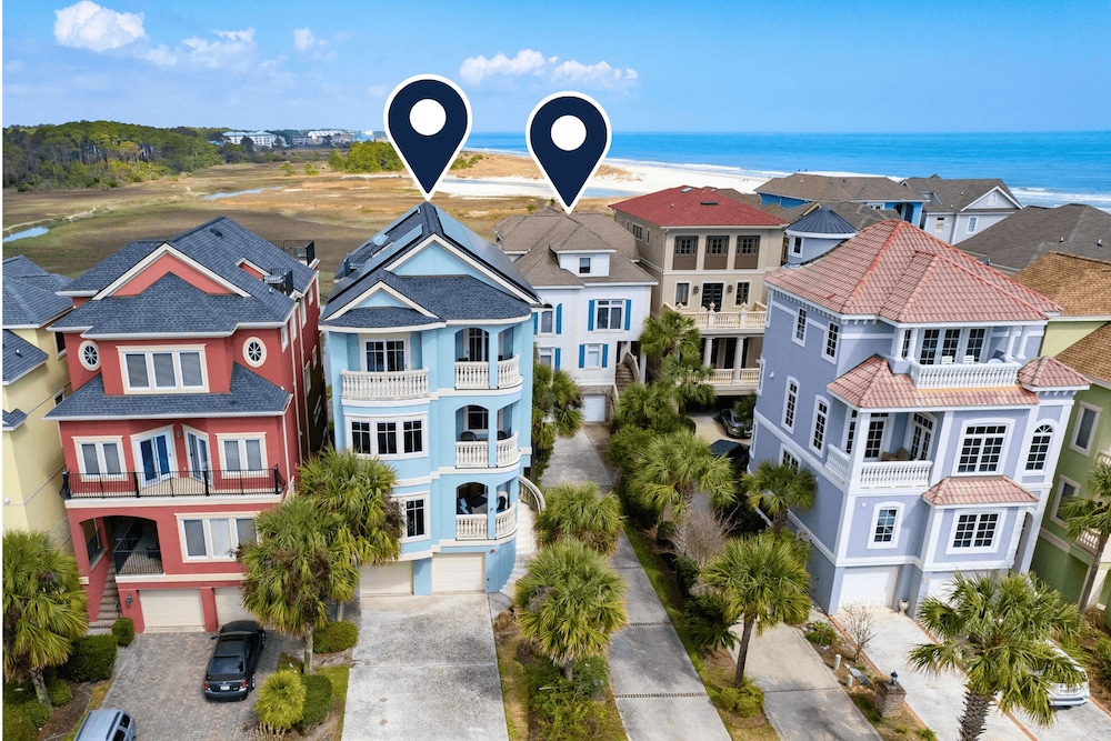 Sleeps 38 2 Homes, Steps to the Beach, Private Pool + Hottub, Game Room, Views