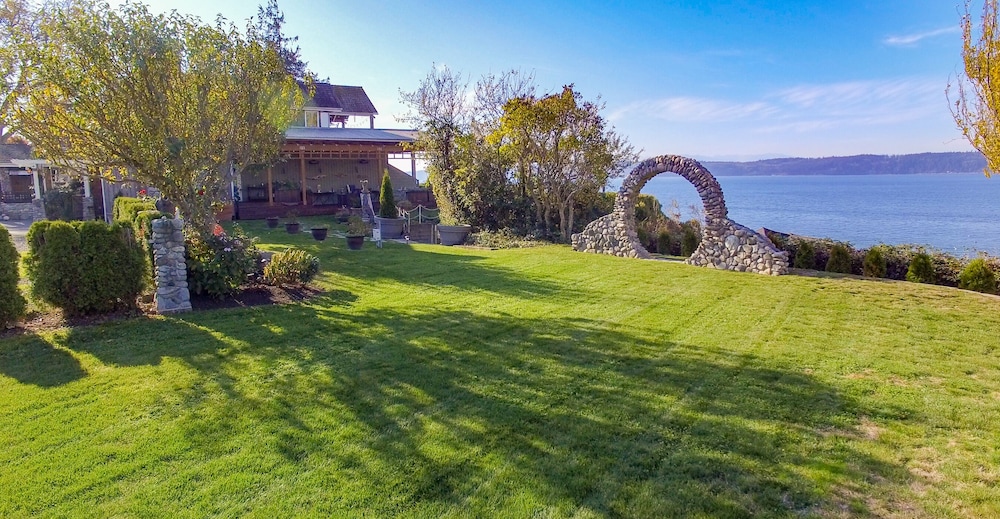 Camano Island Inn view 4