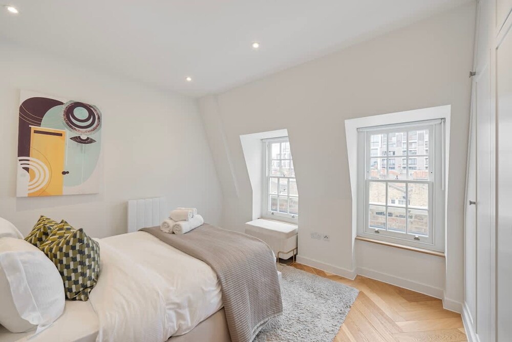 Charming 2 Bedroom 2 Bathroom Flat Near Oxford St