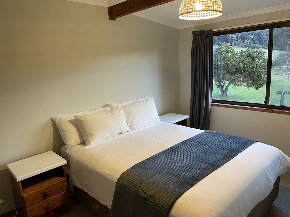 Black Bream Point Cabins view 2