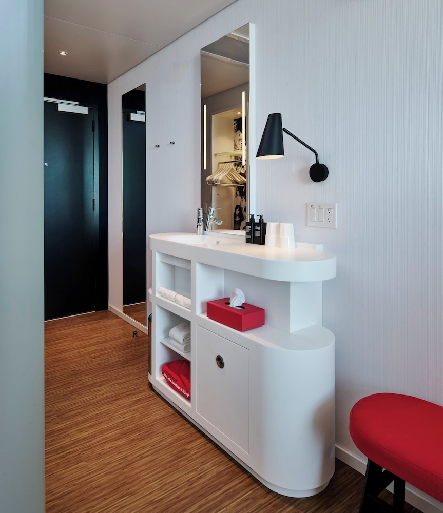 citizenM Boston Back Bay 21