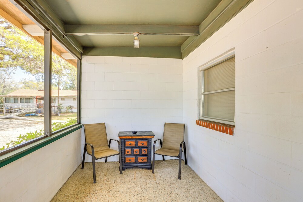 Dock & Fire Pit: Scenic Studio on Suwannee River!