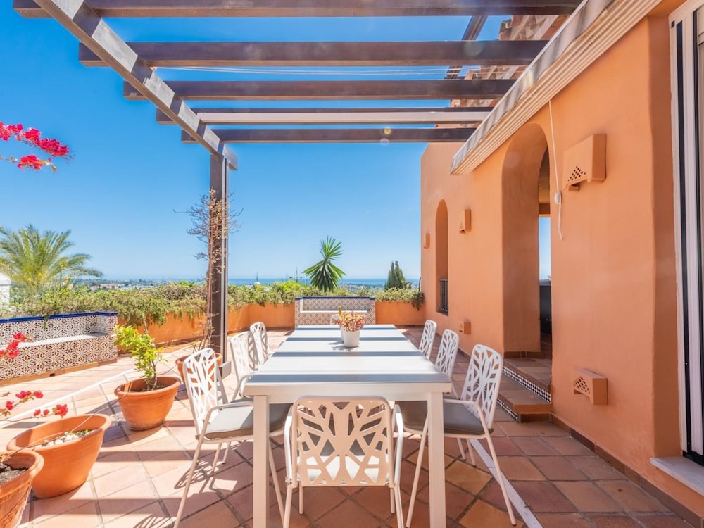 Los Belvederes a Spacious and Luxury Apartment
