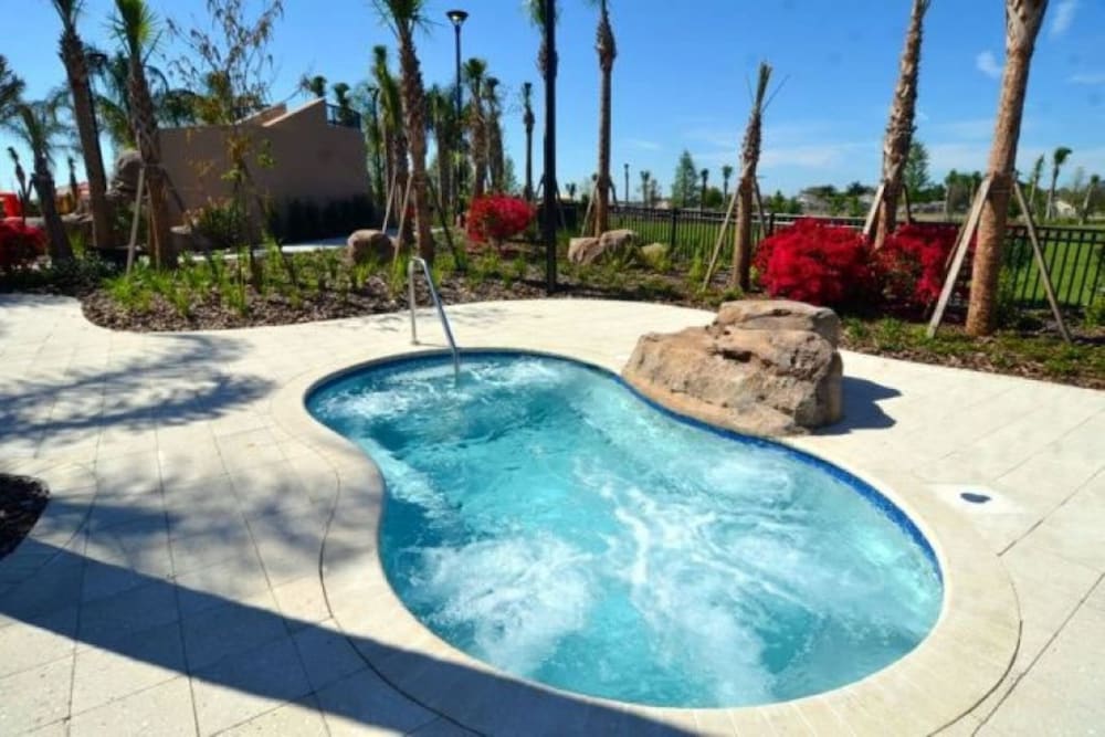 Solterra Swanky
