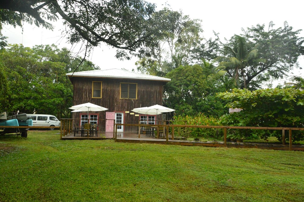 Howler Monkey Resort