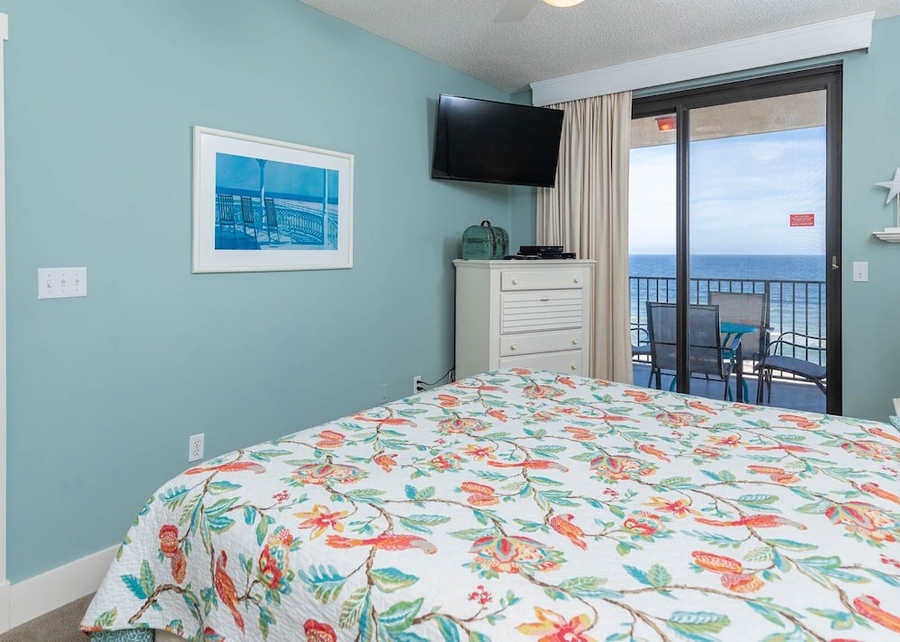 Phoenix X 711 2 Bedroom Condo