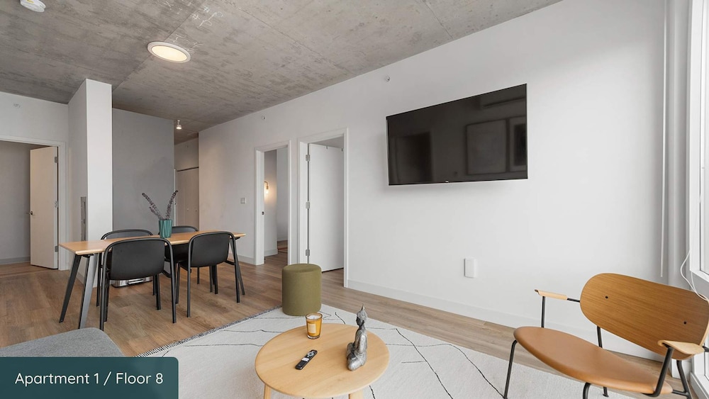 The Spark -your Entire Crew Fits Here 20br 5 Units