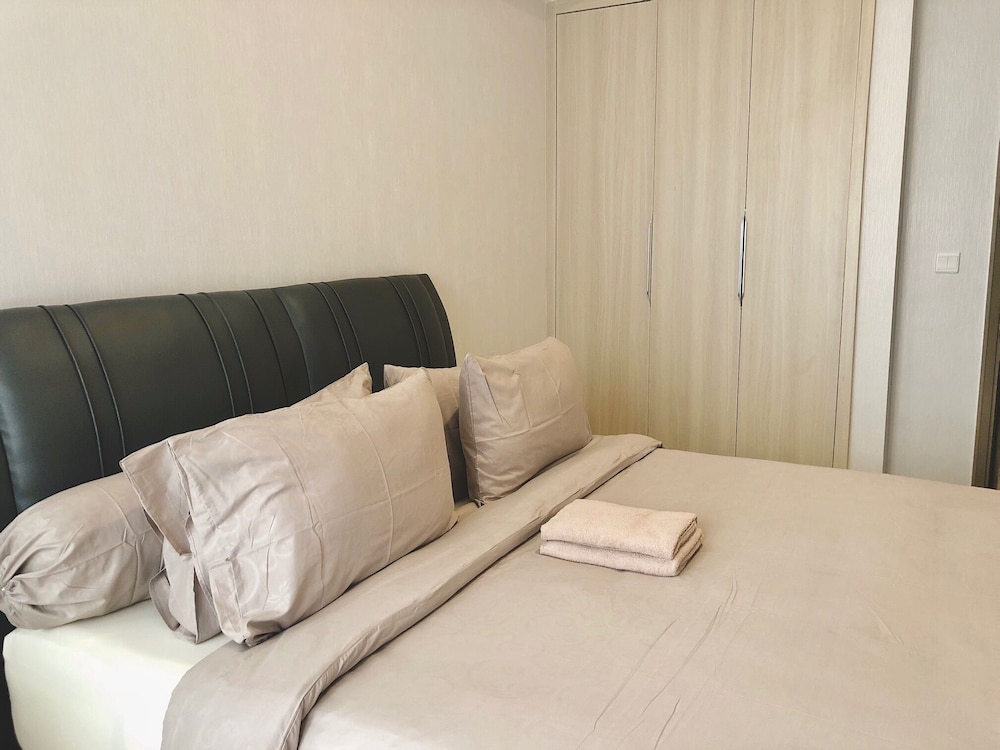 Gold Coast Sea View Apartments Rentrooms view 5