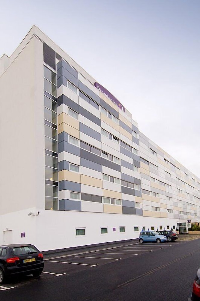 Premier Inn Manchester M56/J6 Runger Lane South 5
