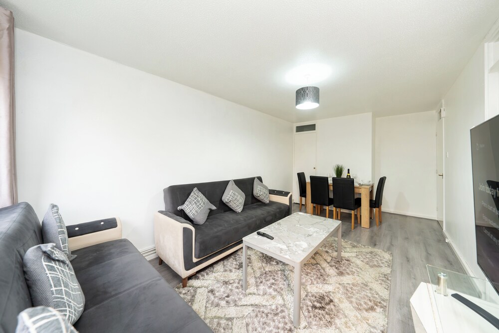 1bedlondonapt-freeparking-fastwifi-sofabed