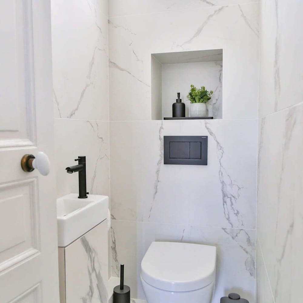 Design Passy Terrace 2 Bedroom Apt With Balcony in Paris