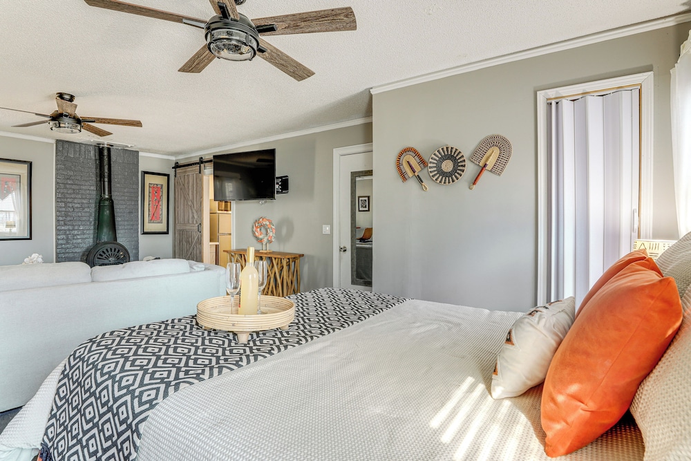 Georgia Farmhouse Studio w/ Hiking Trail