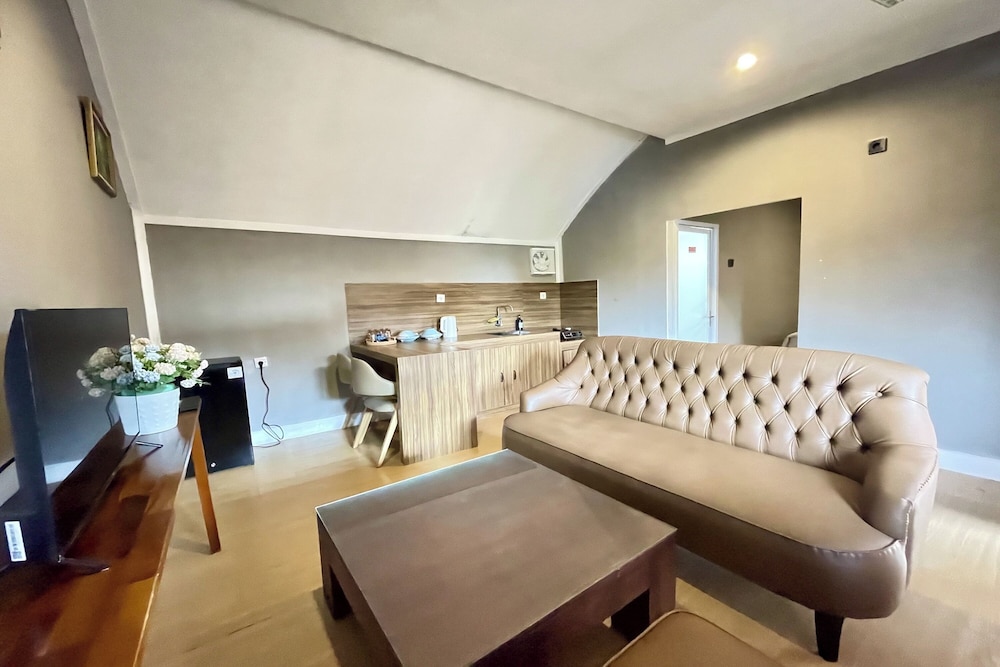 Elka-Es Villa