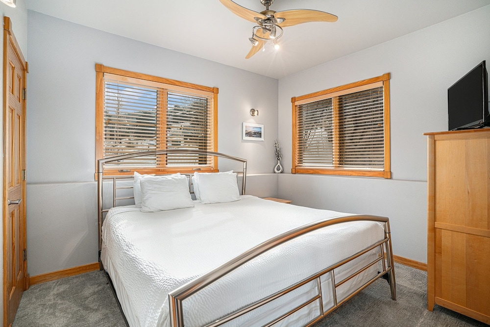Estes Park Vacation Lodging